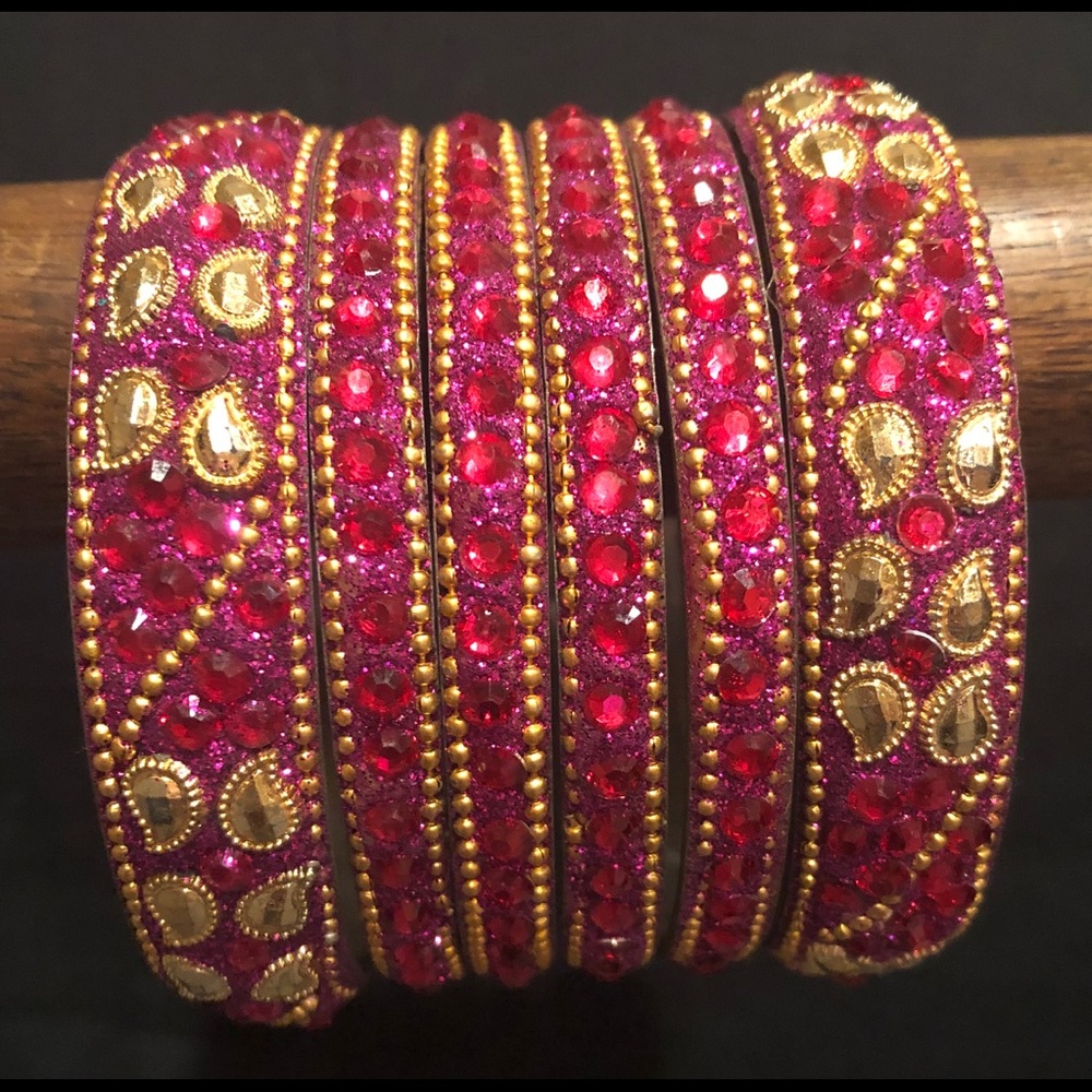 Magenta set of  6 bangles.